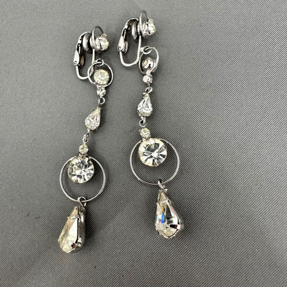 Jewelry - Vintage‎ Gatsby Clear Rhinestone Chandelier Clip On Drop Earrings Statement